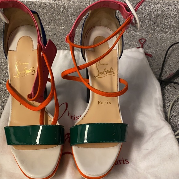 Authentic louboutin shoes - Picture 4 of 7